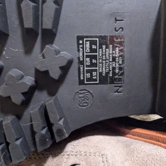 EUC Nine West Ivani Sherpa Combat Boots Size 6.5 Taupe Colour - Picture 7 of 7